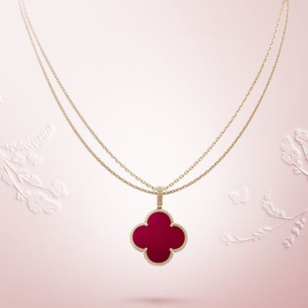 Van Cleef & Arpels Magic Alhambra 18K Yellow Gold Carnelian Long Necklace